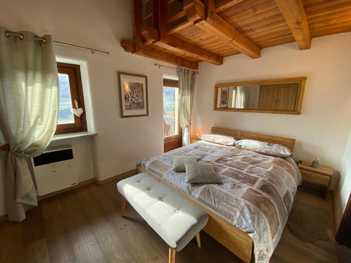 Grenier Du Coeur Apartment Aosta Exterior photo